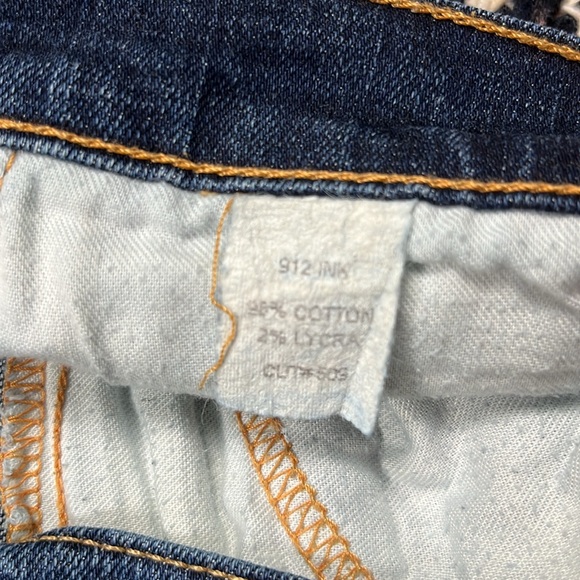 J Brand | Straight Cut Jeans | Size 28 - Picture 5 of 7